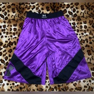 Under Armour shorts 🩳 medium men’s purple